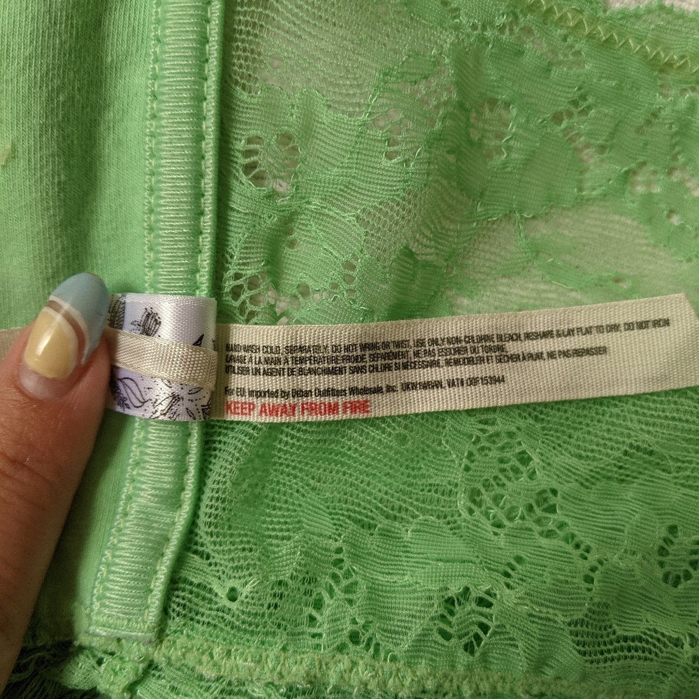 FREE PEOPLE - Intimately FP Galloon Lace Green Scalloped Cropped Bandeau Bra L - Picture 8 of 11